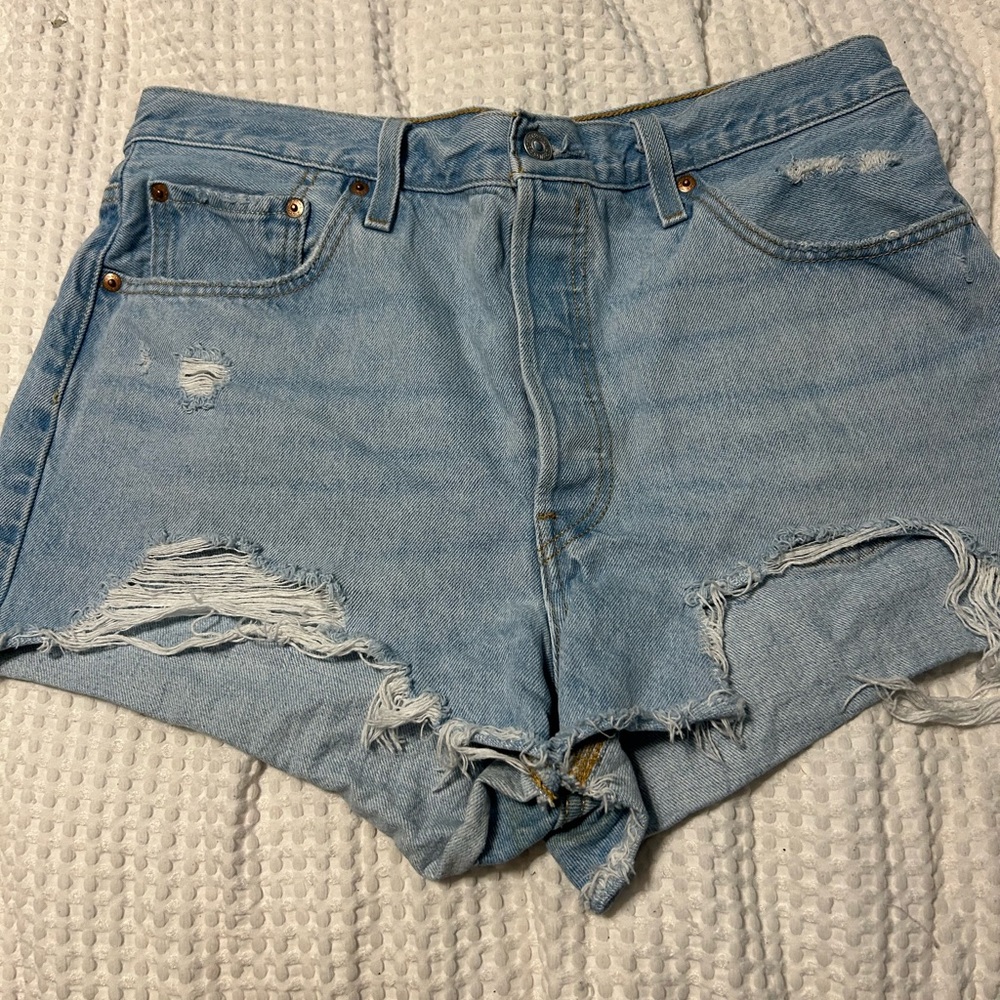 Levi’s shorts 501